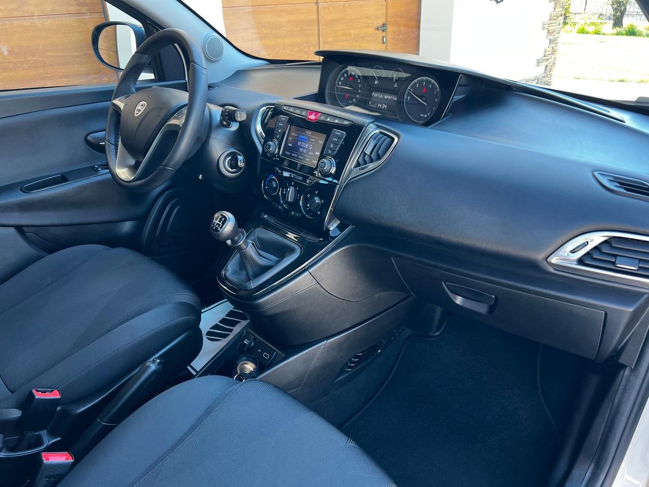 Lancia Ypsilon 1.2 69 CV 5 porte GPL Ecochic Gold CINGHIA APPENA FATTA