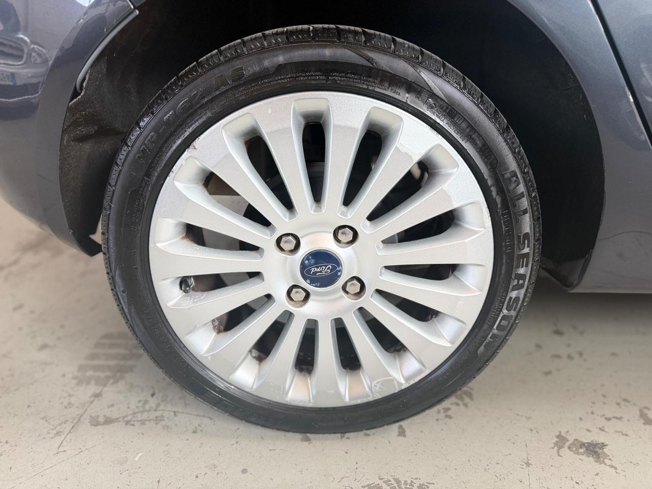 Ford Fiesta 1.2 82 CV 5 porte Titanium NEOPATENTATI