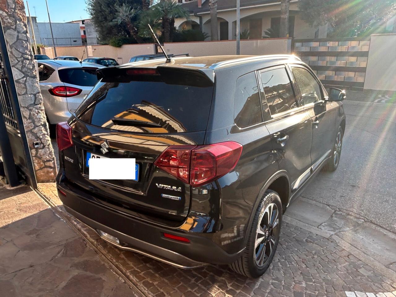 Suzuki Vitara 1.4 Hybrid Top