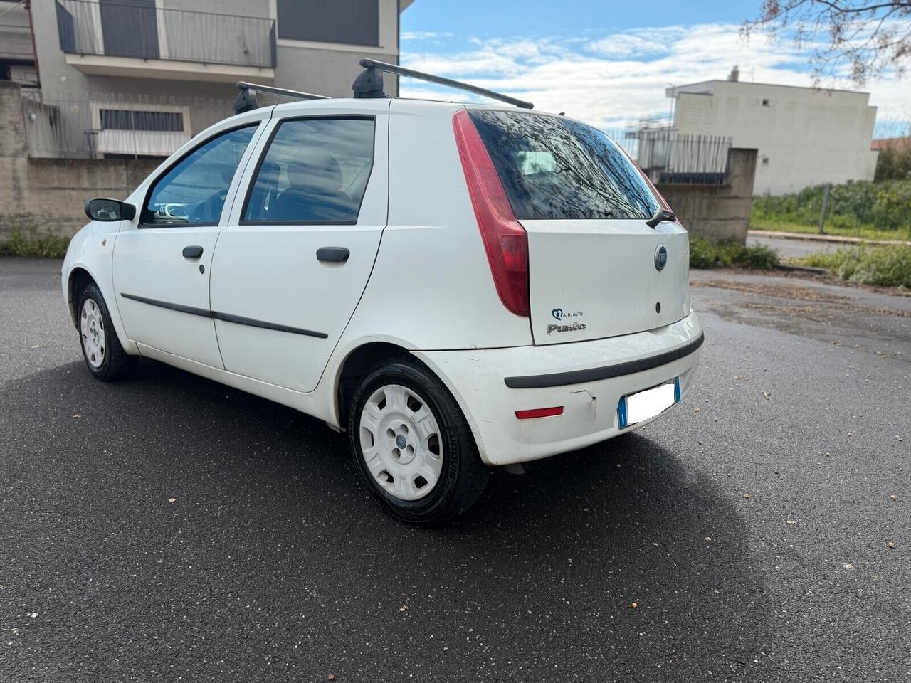 Fiat Punto 1.9 JTD 5 porte N1