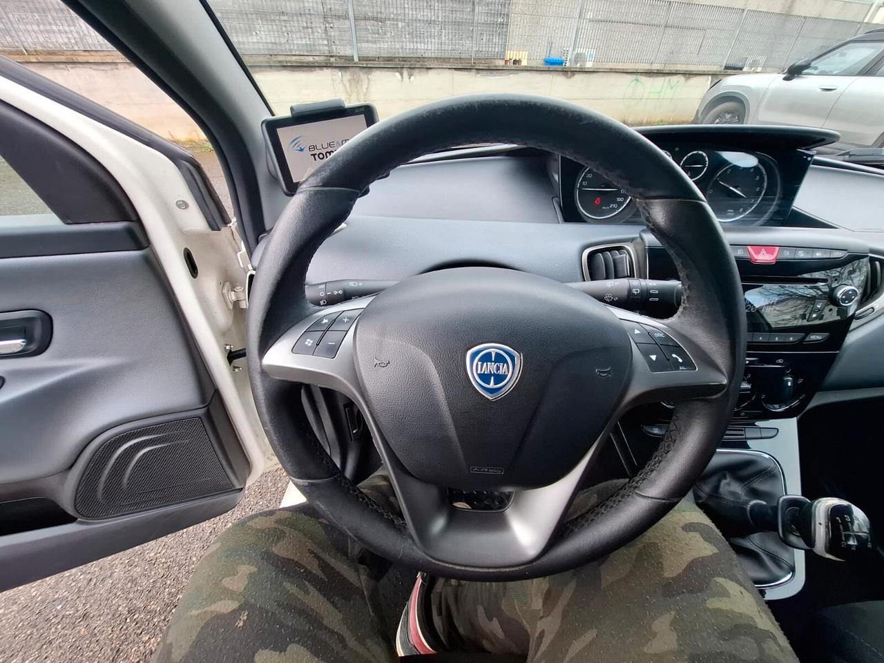 Lancia Ypsilon 1.2 del 2012 SOLO 133.000 KM