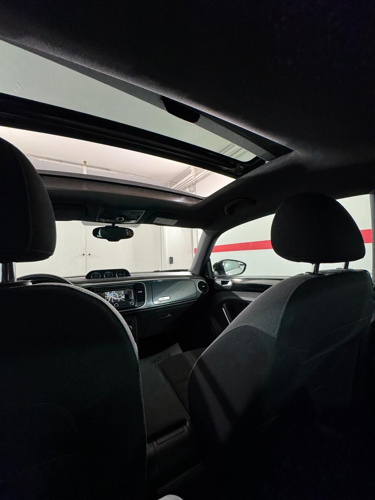 Volkswagen Maggiolino 2.0 TDI DSG Sport