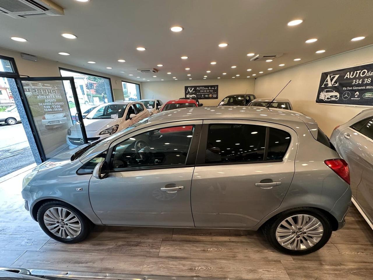 Opel Corsa 1.2 5 porte Cosmo