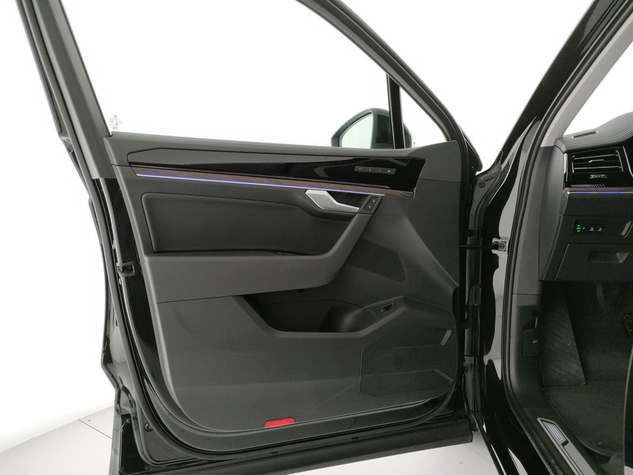 Volkswagen Touareg 3.0 v6 tdi scr elegance 231cv auto