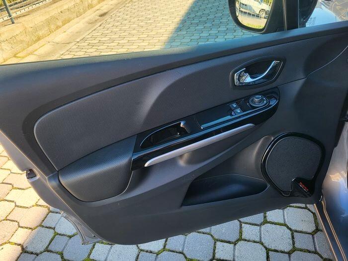 Renault Clio dCi 8V 90CV 5 porte Serie Speciale COSTUME NATIONAL