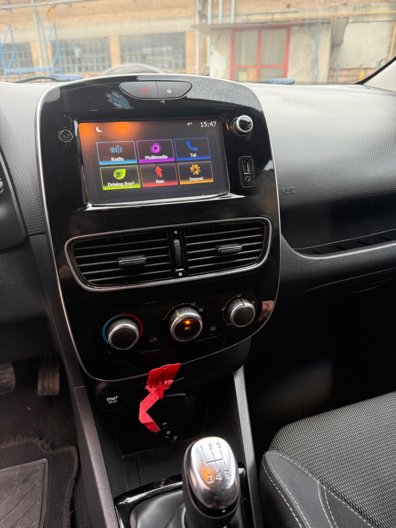 Renault Clio 1.2 75CV 5 porte Zen