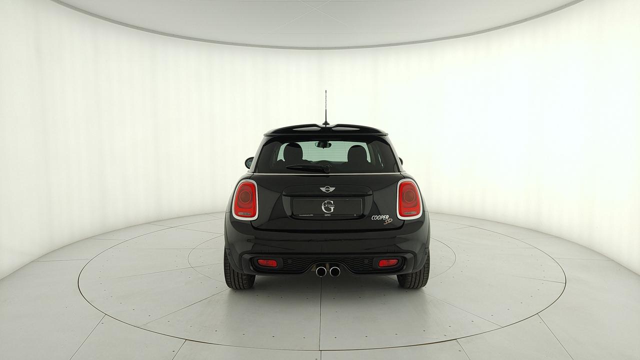 MINI Mini IV F55-F56 2014 - Mini 2.0 Cooper SD Hype 3p auto