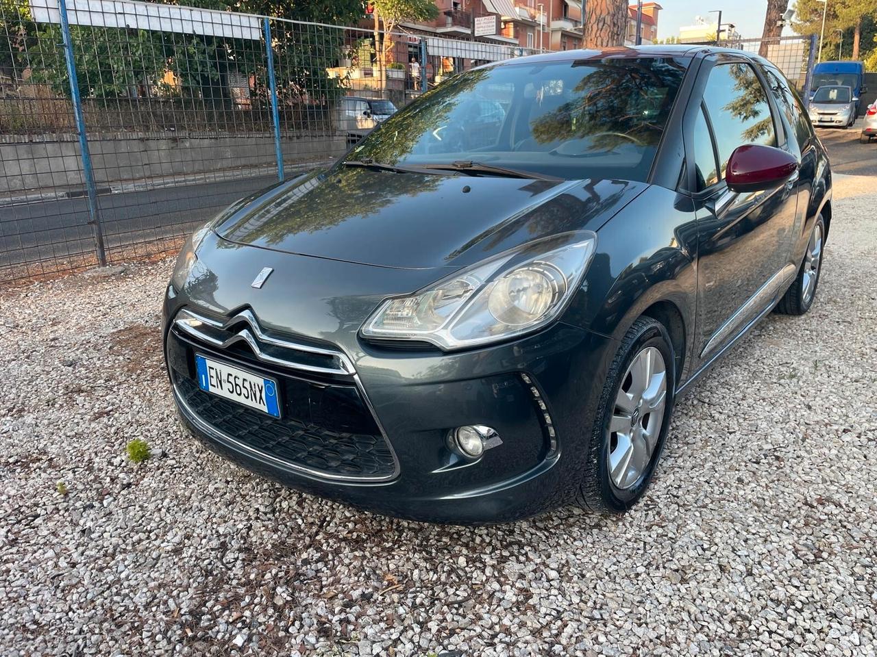 Ds DS3 3 1.4 HDi 70 Just Black