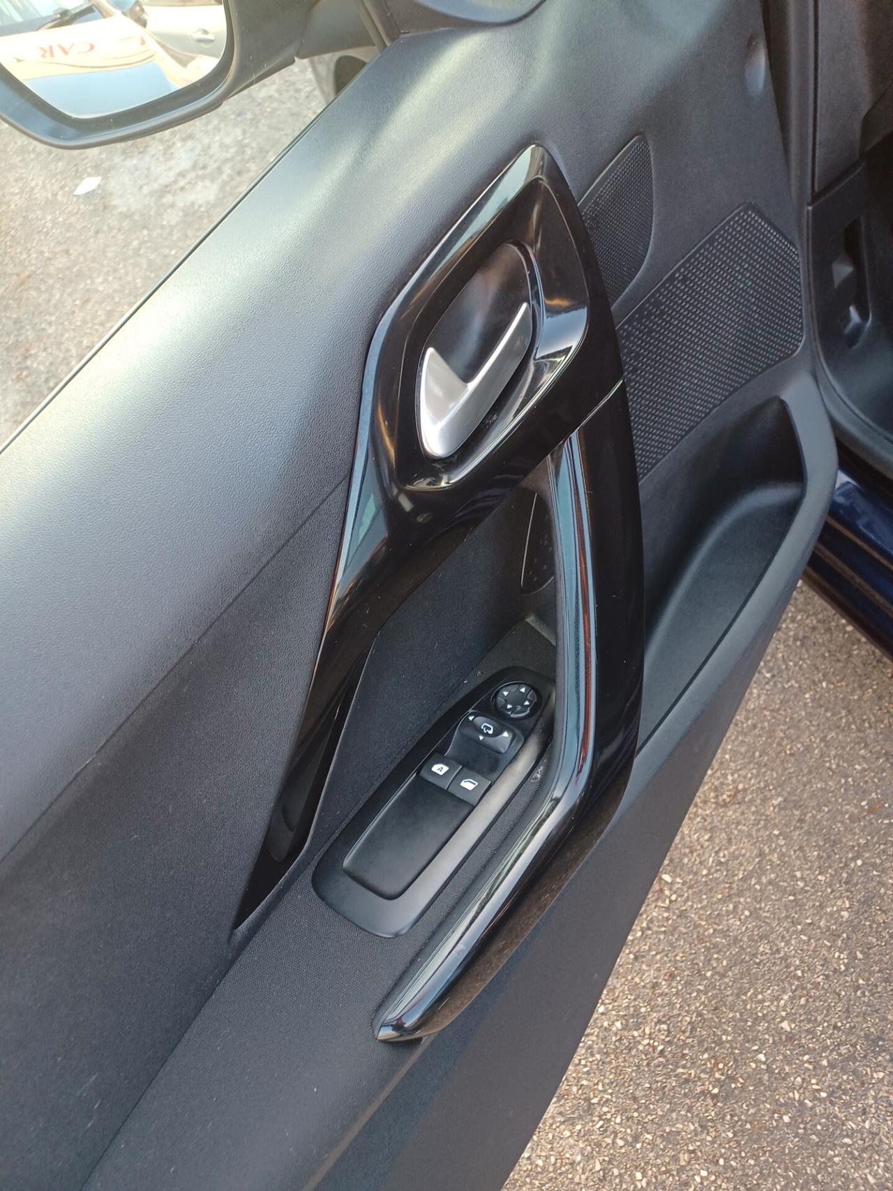 Peugeot 208 1.6 e-HDi Allure SOLO 90000 KM
