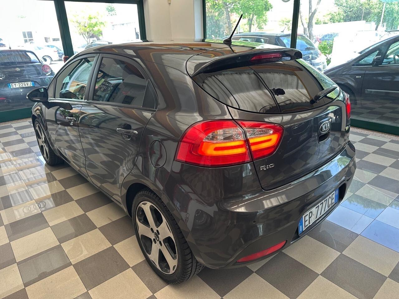 Kia Rio 1.1 CRDi WGT 5p. EX PLUS