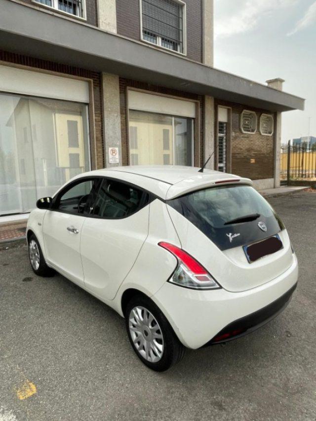 LANCIA Ypsilon 1.2 69 CV 5 porte Silver