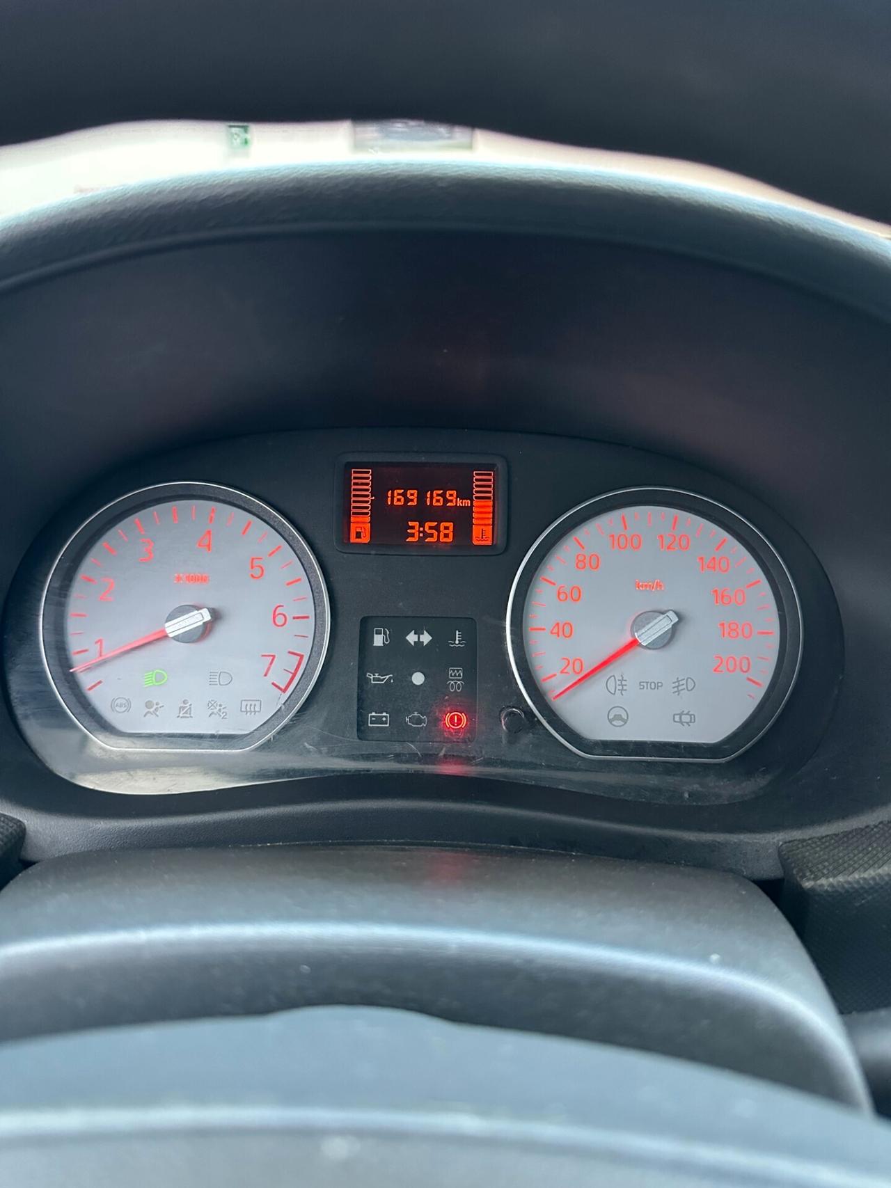 Dacia Sandero 1.4 Benz/gpl di serie, buoni condizioni generali