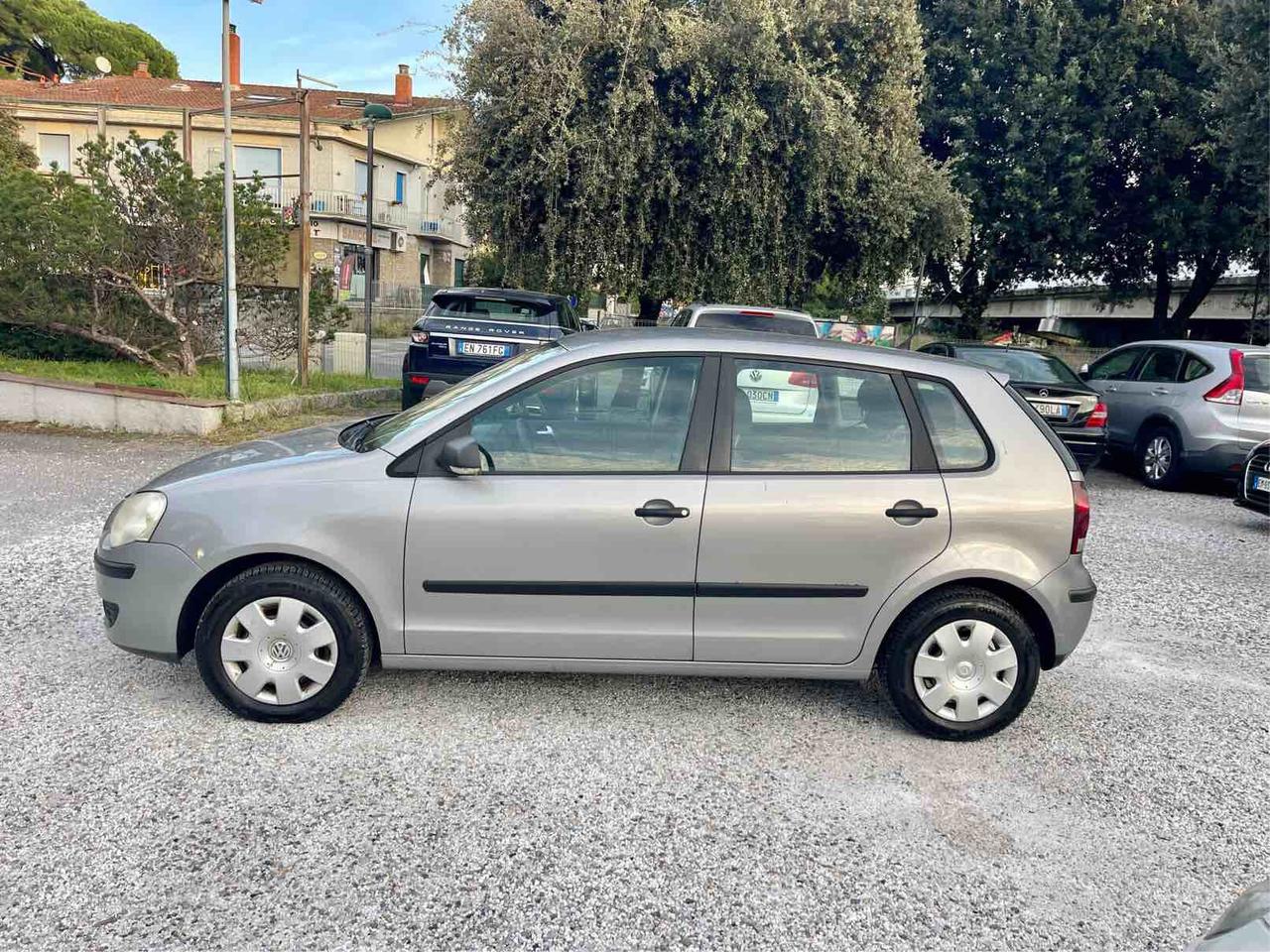VOLKSWAGEN POLO - COMFORTLINE