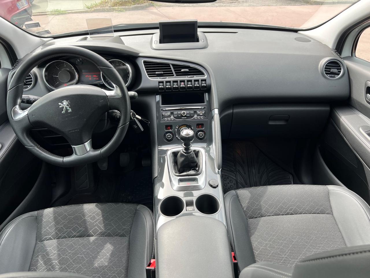 Peugeot 3008 1.6 HDi 115CV Allure