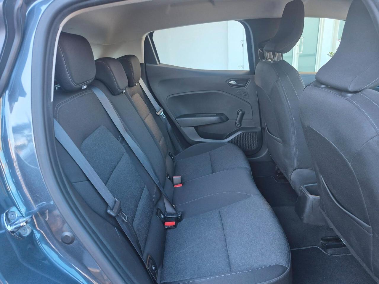 Renault Clio TCe 90 CV 5 porte IVA ESPOSTA