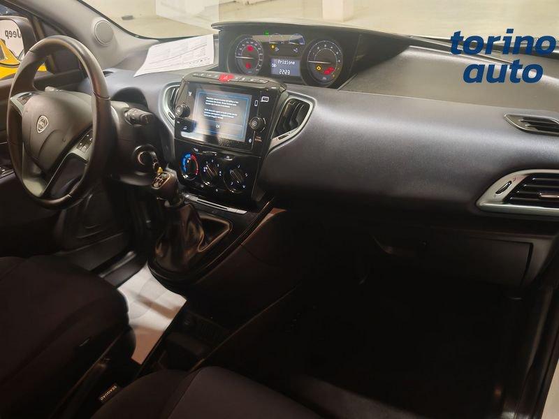 Lancia Ypsilon 1.0 FireFly 70cv Hybrid Platino