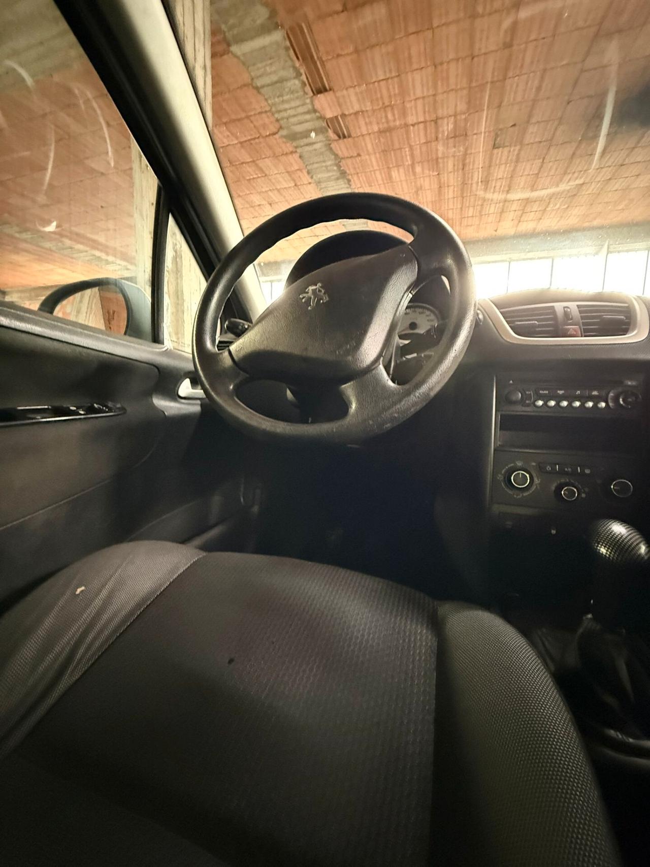 Peugeot 207 1.4 HDi 70CV 5p. Energie