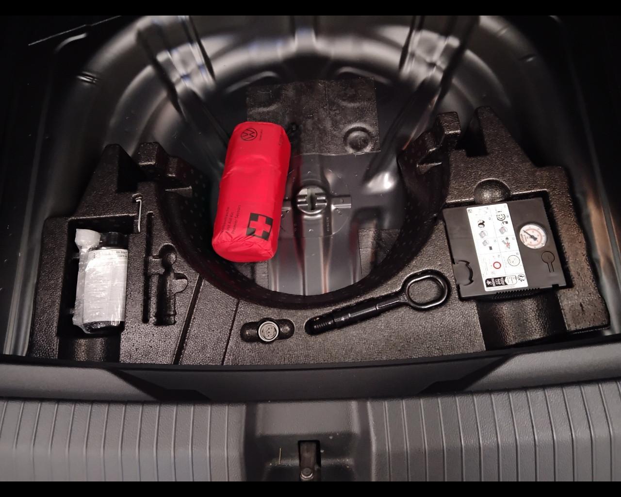 VOLKSWAGEN T-Roc I 2022 - T-Roc 1.0 tsi R-Line 110cv