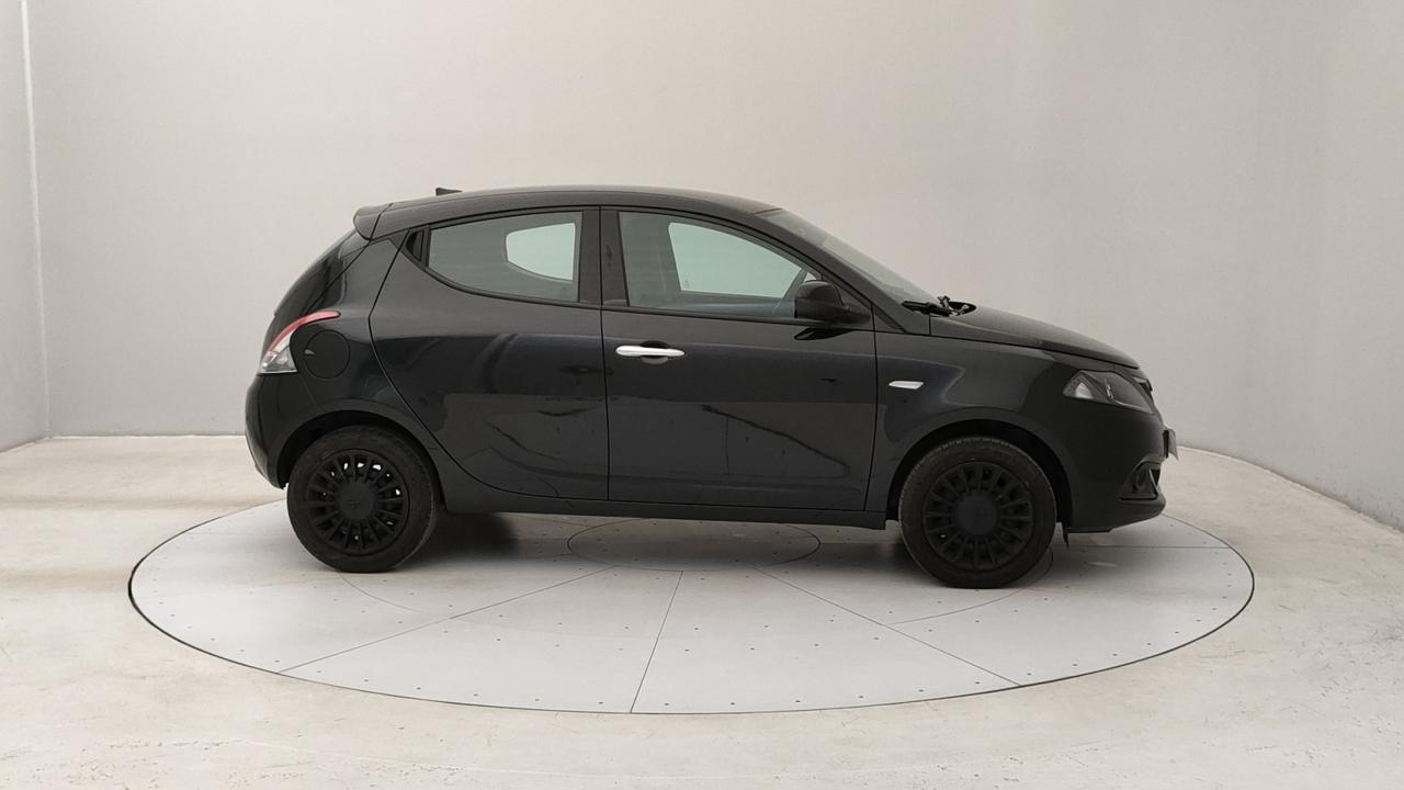 LANCIA Ypsilon III 2021 - Ypsilon 1.0 firefly hybrid Silver s&s 70cv