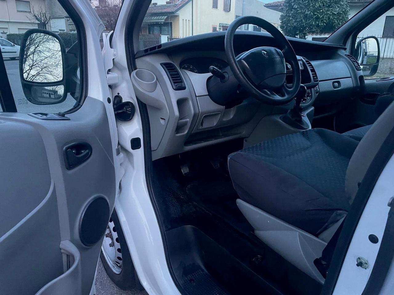 Renault Trafic T27 2.0 dCi/115 PC-TN Furgone Ice