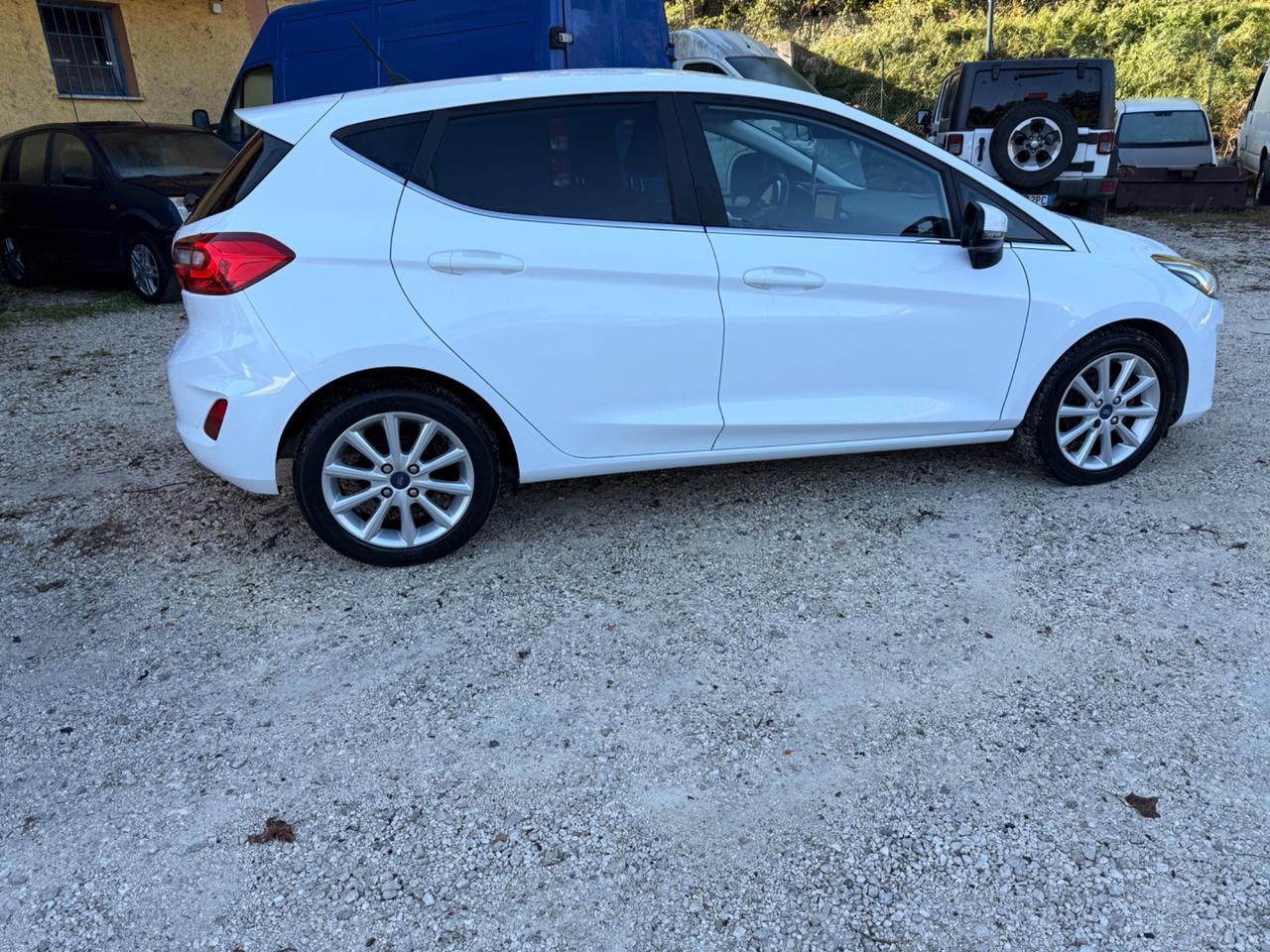 Ford Fiesta 1.0 Ecoboost 100 CV aut. 5 porte Vignale