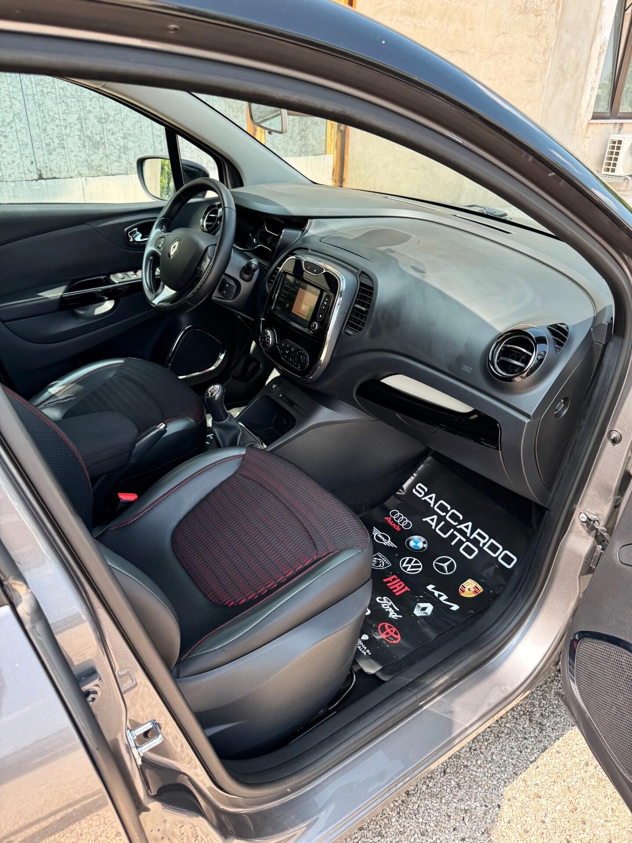 Renault Captur 1.5 dCi 90 CV Project Runway | DISTRIBUZIONE NUOVA