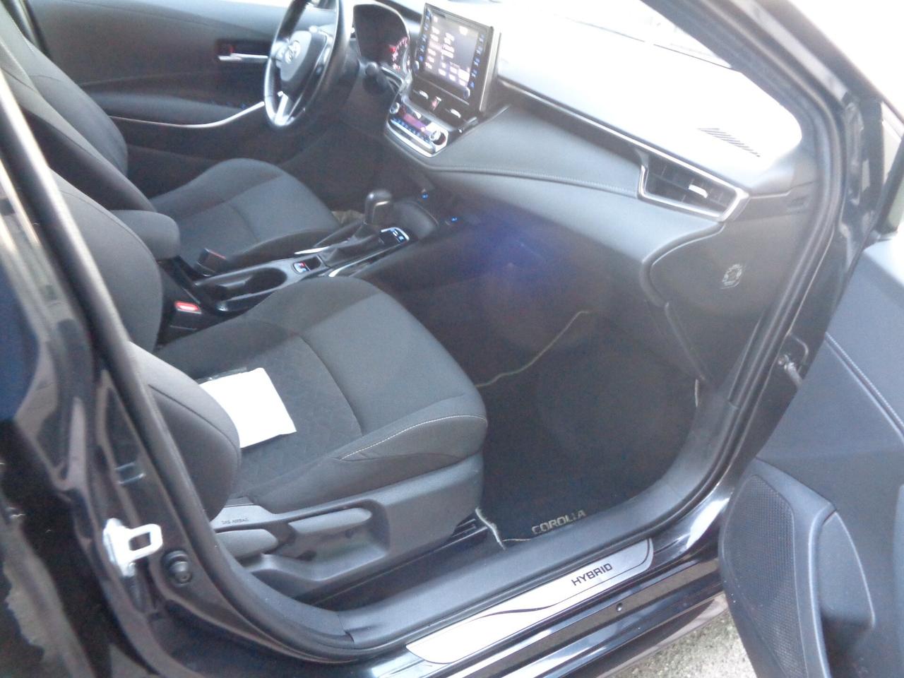 Toyota Corolla Touring Sports 1.8 Hybrid Business