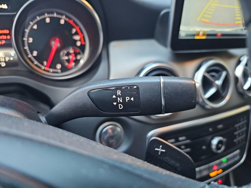 Mercedes GLA 200 200 Sport 7G-DCT