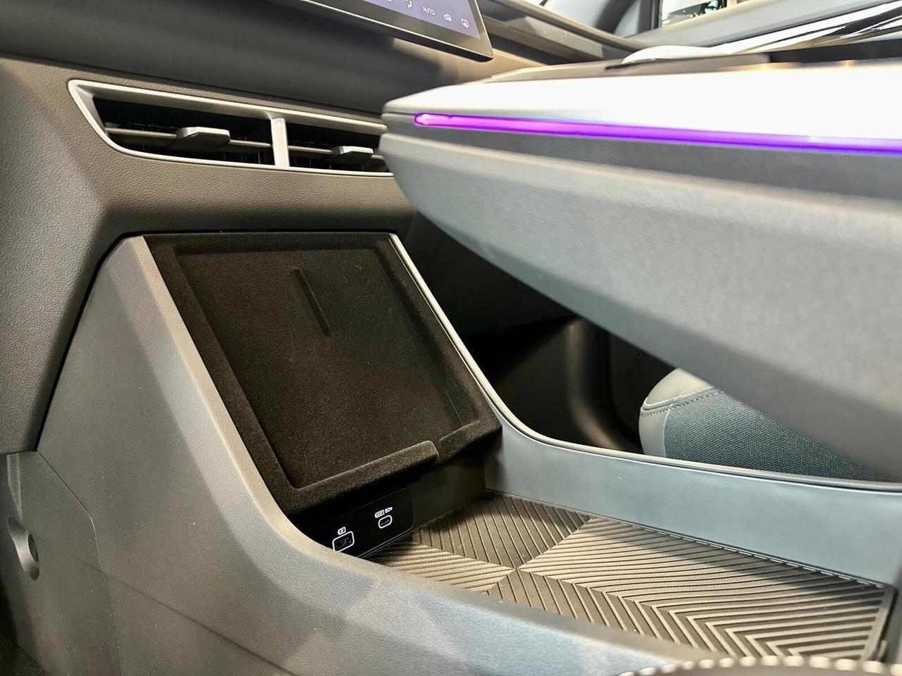 Sportequipe 6 GT 1.6 T-GDI DCT GPL KM 0