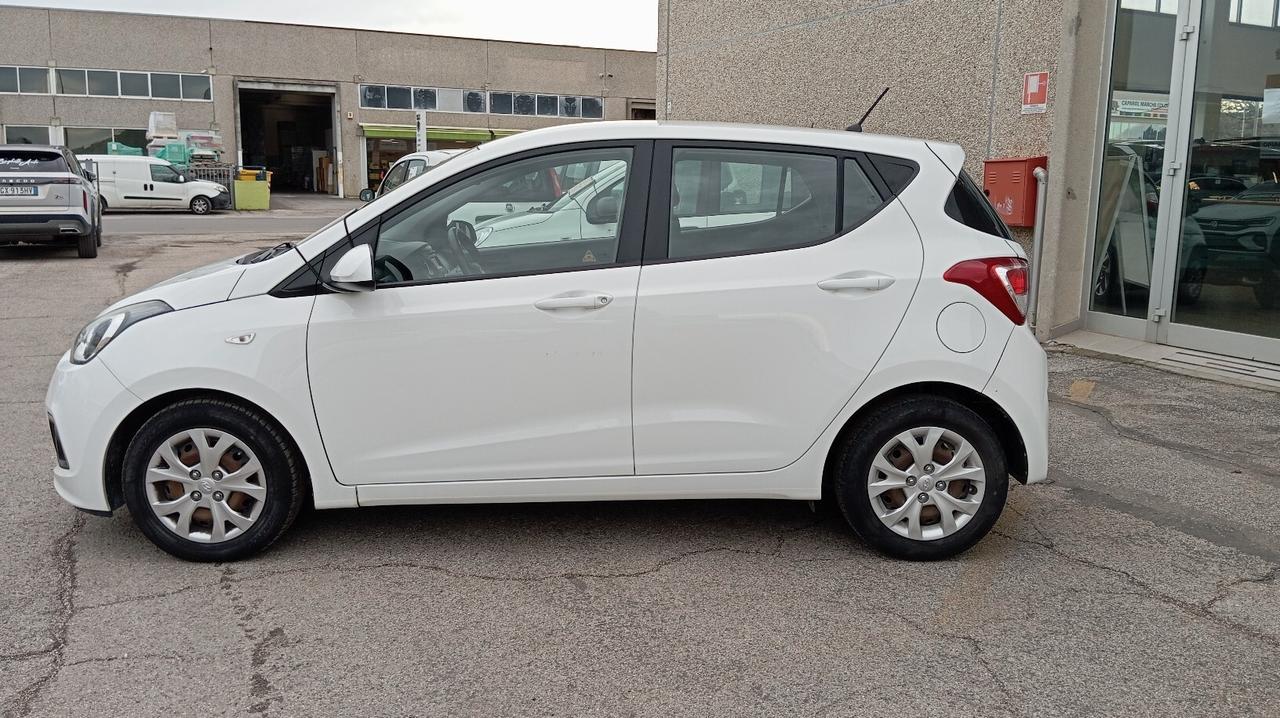 HYUNDAI i10 1.0 B/GPL - OK NEOPATENTATI