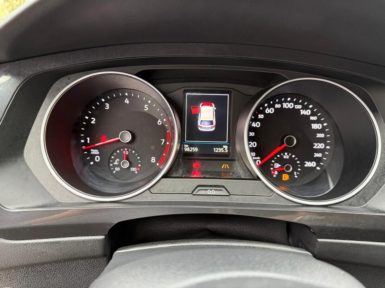 Volkswagen Tiguan 1400 BENZINA OK