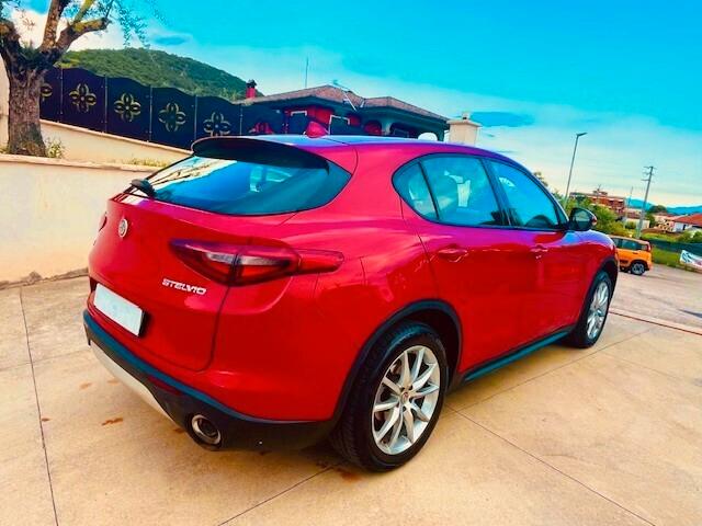 Alfa Romeo Stelvio 2.2 Q4 210 CV PELLE NAVI BAULE ELETTR.