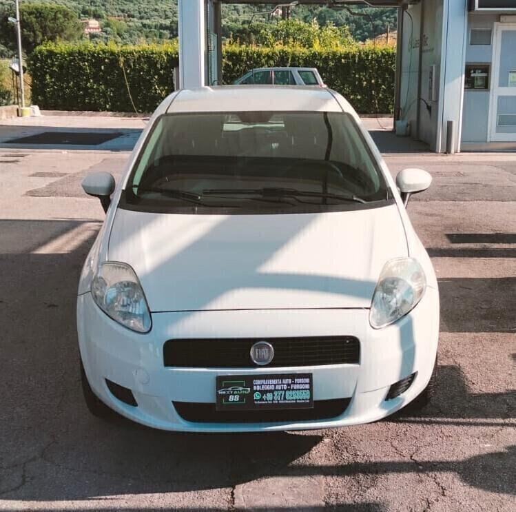 Fiat Grande Punto Grande Punto 1.4 Neopatentati Natural Power 2010