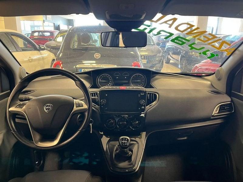 Lancia Ypsilon 1.0 FireFly 5 porte S&S Hybryd Gold