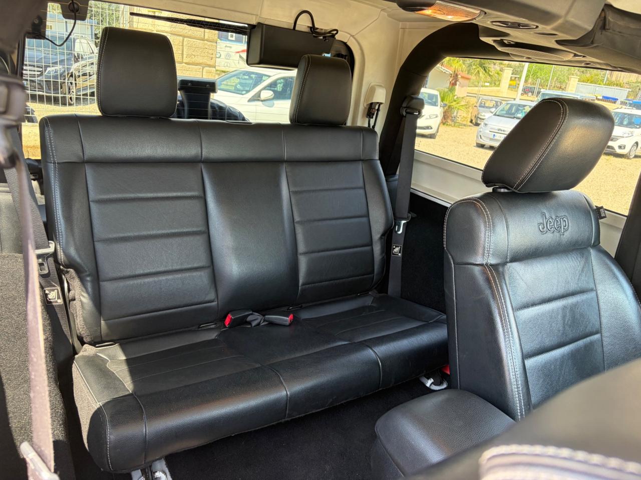 Jeep Wrangler Unlimited 2.8 CRD DPF Sahara Auto