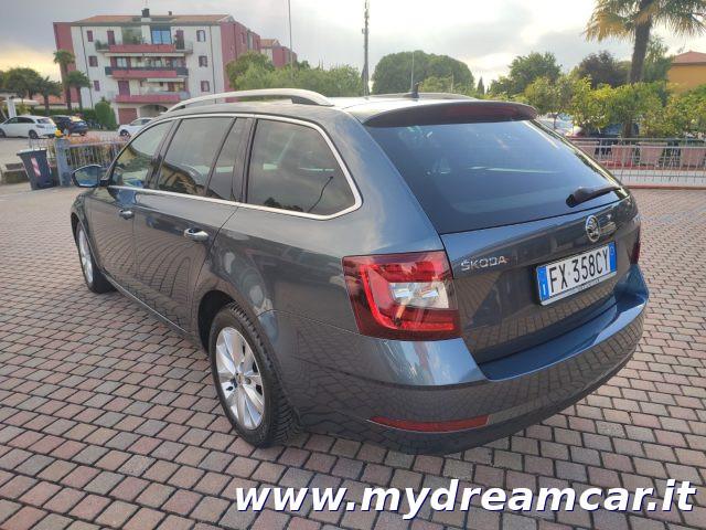 SKODA Octavia 1.5 DSG Wagon Ambition G-Tec