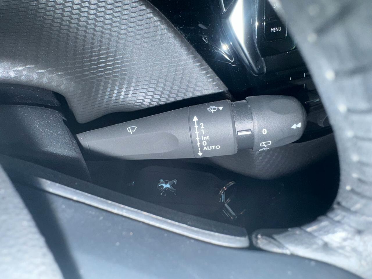 Peugeot 208 PureTech 82 Stop&Start 5 porte Allure - EDIZIONE LIMITATA: SIGNATURE