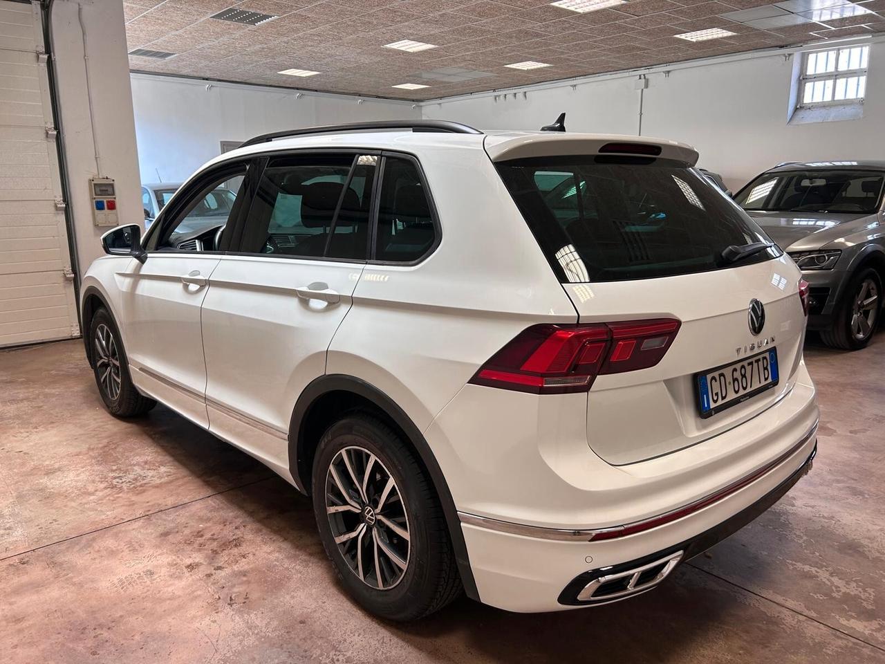 Volkswagen Tiguan 2.0 TDI 150CV SCR DSG 4MOTION R-Line