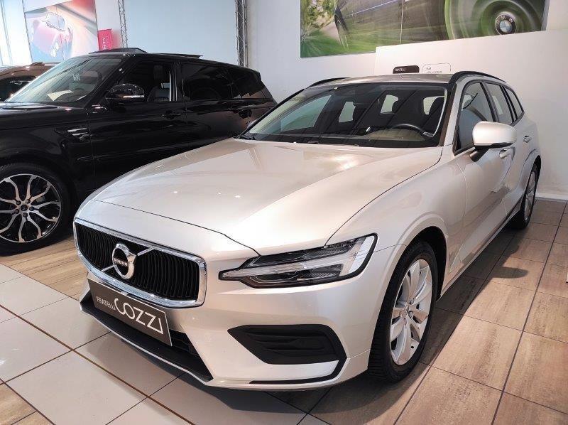 VOLVO V60 (2018-->) - V60 B4 (d) Geartronic Momentum Business
