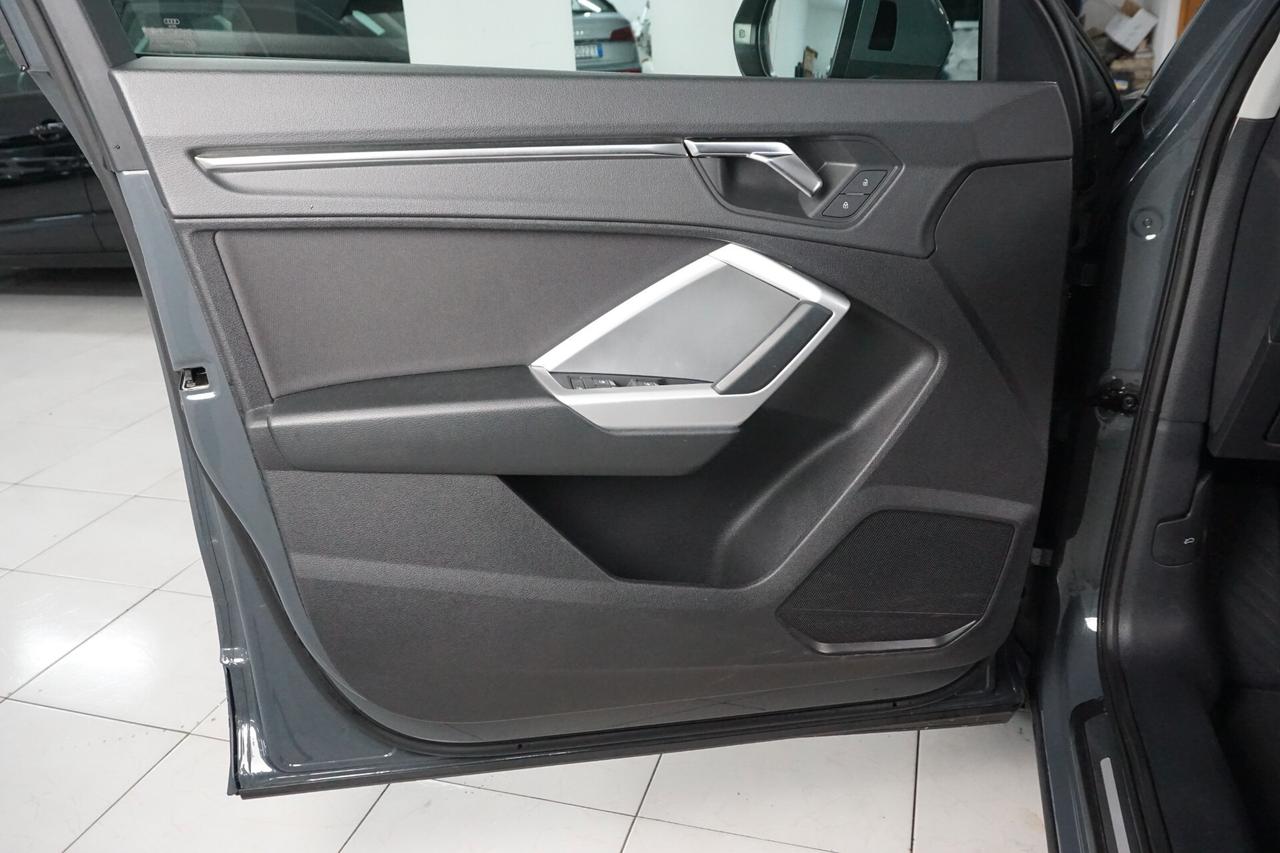 Audi Q3 35 TDI Business
