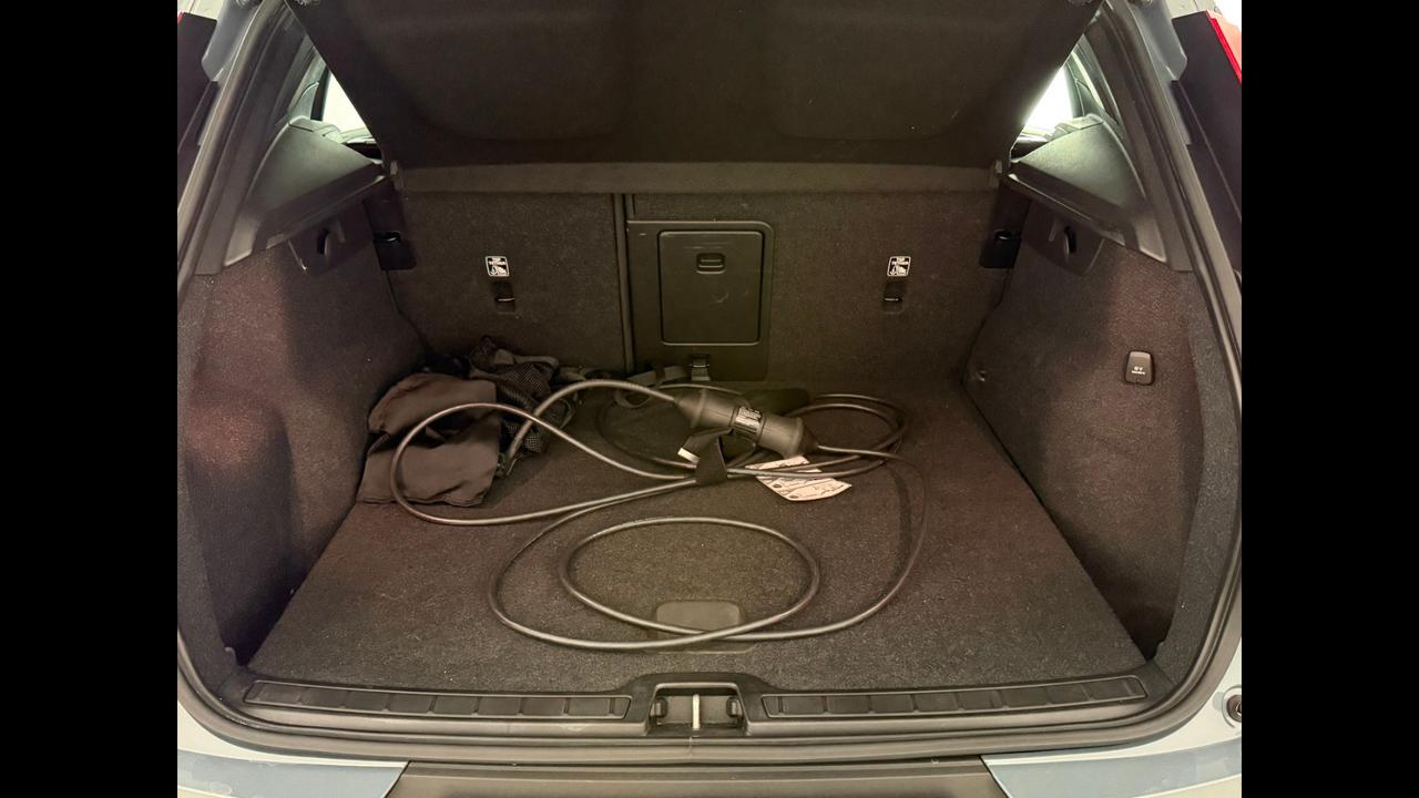 VOLVO XC40 2023 - XC40 1.5 t4 recharge phev Plus Dark auto