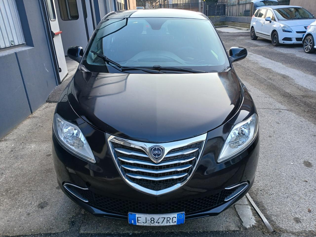 Lancia Ypsilon 1.2 69 CV Unyca*EURO5*NEOPATENTATI