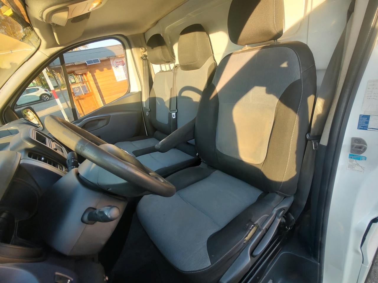 Opel Vivaro 29 L2H1 1.6 BIT. 14O CV EDITION, OK NEOPATENTATI, PREZZO + IVA