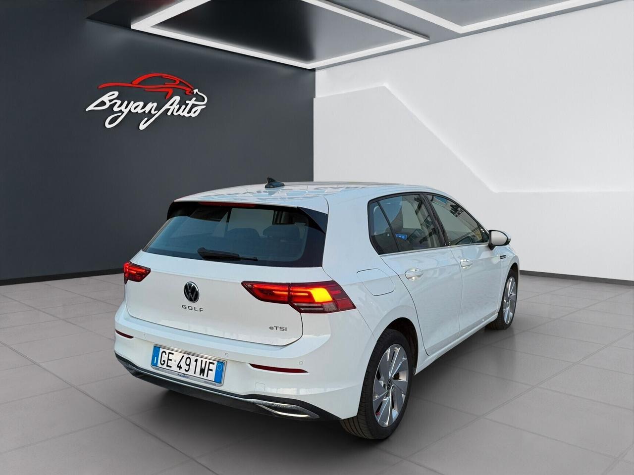 Volkswagen Golf 1.5 eTSI EVO Style DSG
