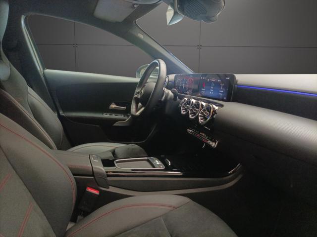 MERCEDES-BENZ A 180 d Automatic AMG Line Premium