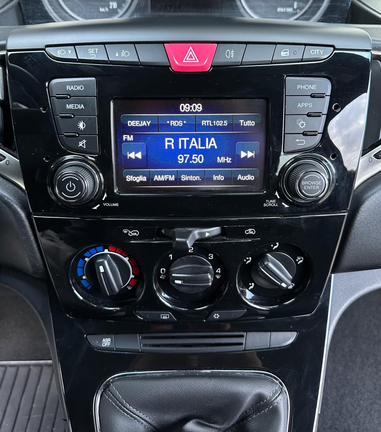 Lancia Ypsilon 1.2 benzina 69cv 5p. Gold