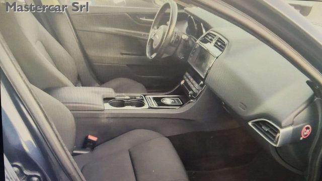 JAGUAR XE XE 2.0d Pure Business edition 180cv tg :FG873SR
