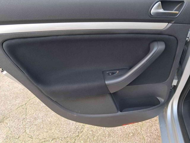 VOLKSWAGEN Golf 1.6 5p. Comfortline ok neopatentati