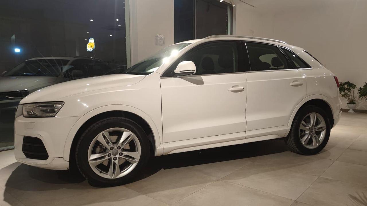 Audi Q3 2.0 TDI 150 CV quattro Sport