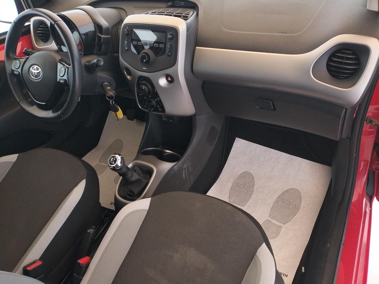 TOYOTA Aygo 1.0 69cv 5p - NEOPATENTATI